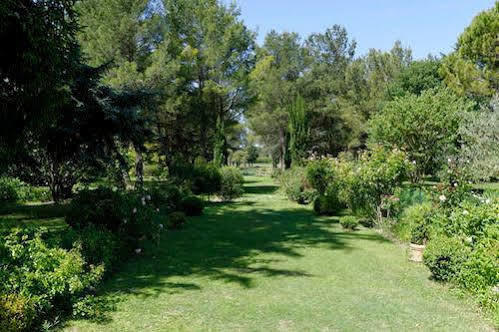 Le Domaine De Saint Veran Orgon Екстер'єр фото
